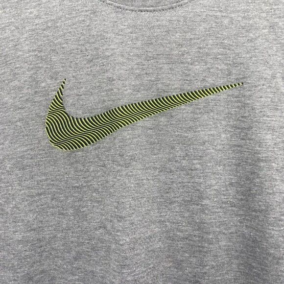 Nike Tee Short Sleeve T-Shirt Gray Swoosh Boys Size Large - Picture 2 of 4